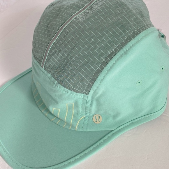 Lululemon Drawcord Hiking Cap,‎ Size L/XL, Colour-Wild Mint/Dewy, NWT main image 9